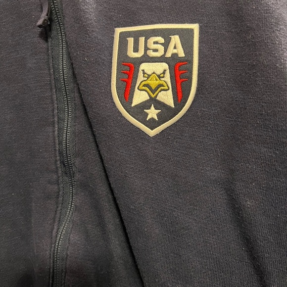 Under Armour USA Men’s Soccer Cold Gear Sweatshirt - Picture 7 of 7